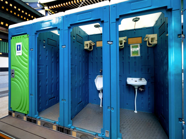 Best Portable restroom trailer rental  in Fairview Shores, FL