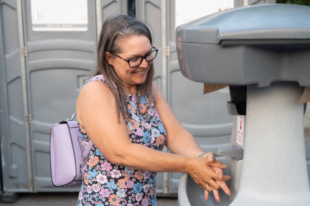 Best Luxury portable toilet rental  in Fairview Shores, FL